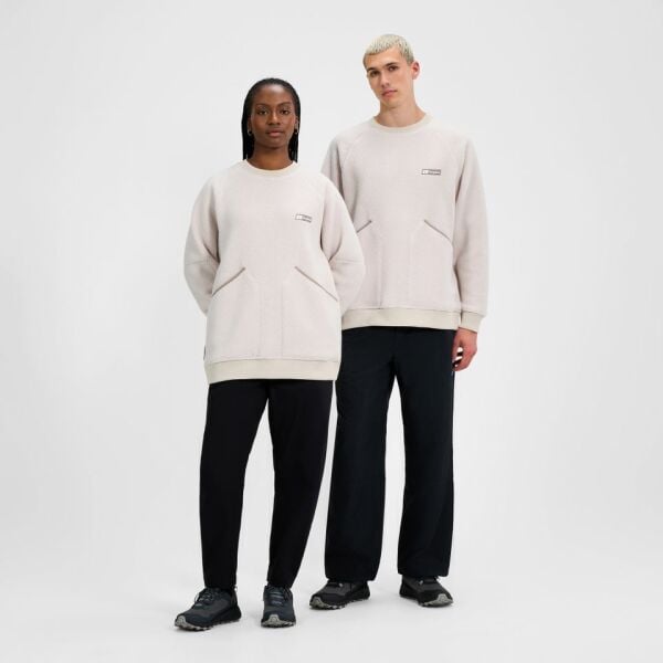 VOLCANISM SWEATER AU